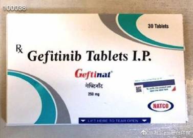 阅读窗户附近的雨