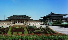 参观陕西历史博物馆