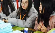 致在一线努力奋斗的志愿者