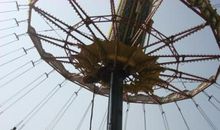 记忆中的旋转秋千