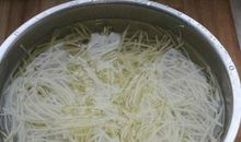 酸涩中的一丝香甜