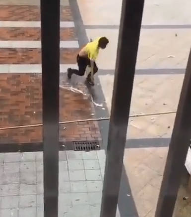 快递哥，你不容易