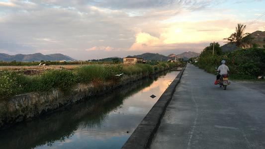 家乡池塘