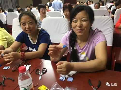 漂亮的胸针，自己动手制作