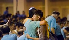 难忘那温暖的拥抱