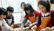 包水饺，献爱心