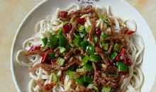 和妈妈一起做手擀面