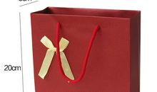 带着红袋子出发