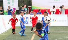 精彩的小足球赛