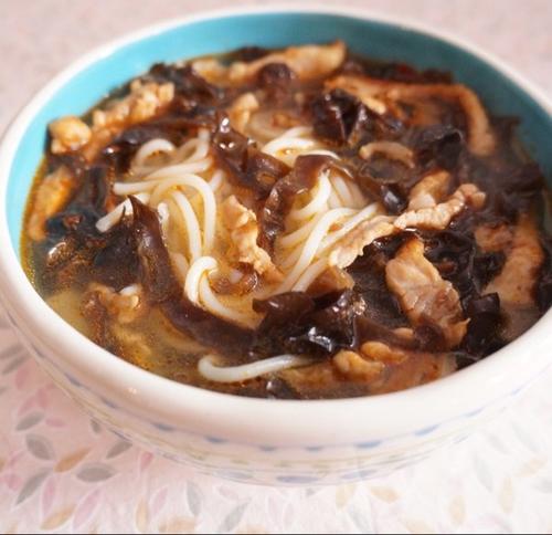 一碗木耳猪肉丝