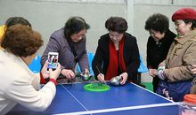 有趣的夹珠子比赛