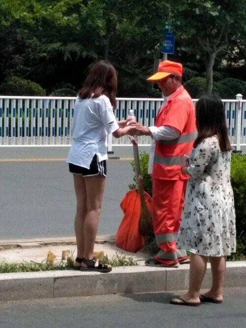 我代表环卫工人