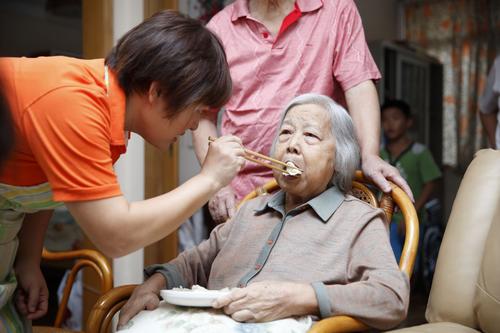 父亲老了