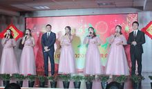 让我们携手走进春