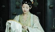 沐浴戏曲的阳光