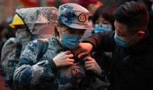 战疫情致敬逆行者