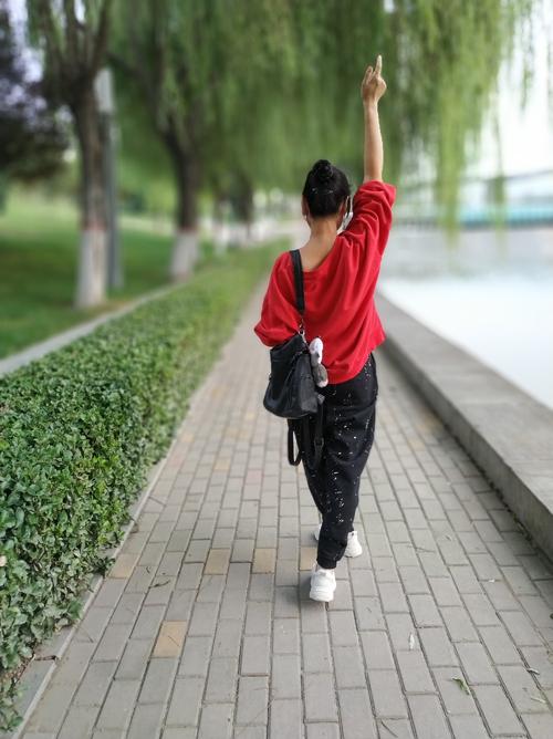 快乐和悲伤的一天