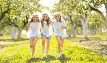 串起童年的微幸福