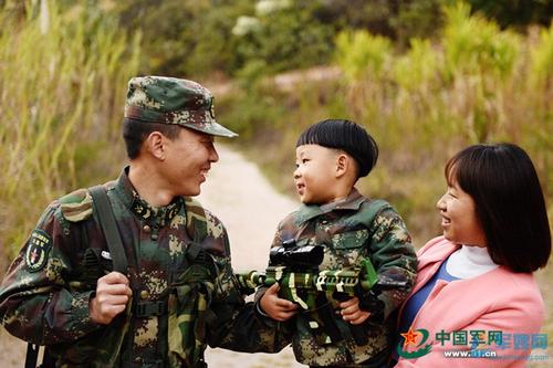 我爸爸是军人