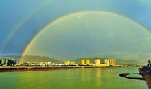 雨后总有彩虹