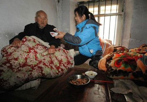 卖饺子的老人
