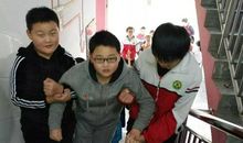 助人为乐的同学