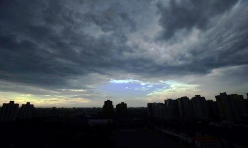 强烈的风雨