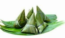 被竹叶包着的粽子