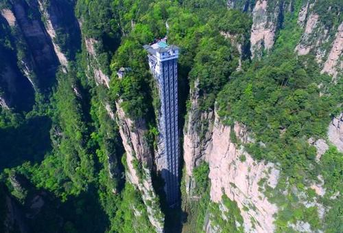 悬崖上的风景