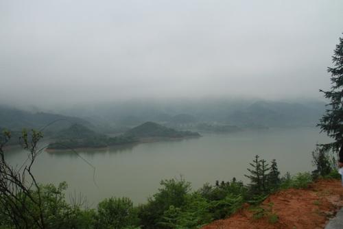 朦胧的毛毛雨