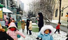 雪天里的欢声笑语