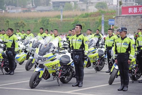我眼中的交警