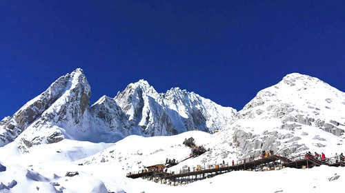 美丽的玉龙雪山