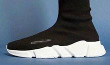 鞋子、袜子和脚