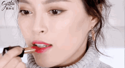 走私妈妈的口红