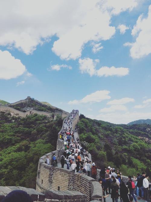 在长城上旅行