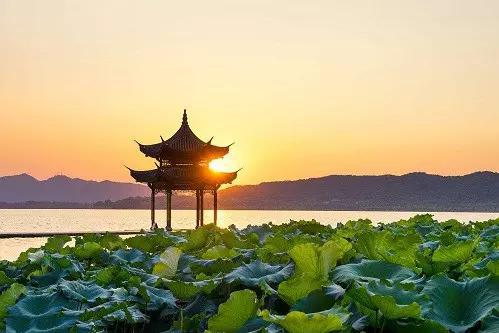 西湖四个季节