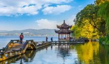 美丽的西湖白堤