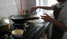 我跟妈妈学做菜