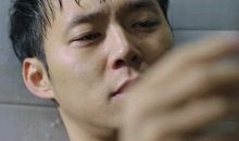 他的行为感动了我