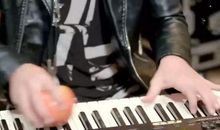 我的拿手好戏弹琴