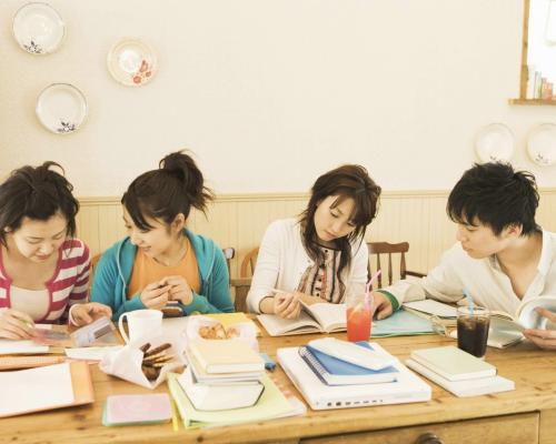 我们和小学同学在一起的日子