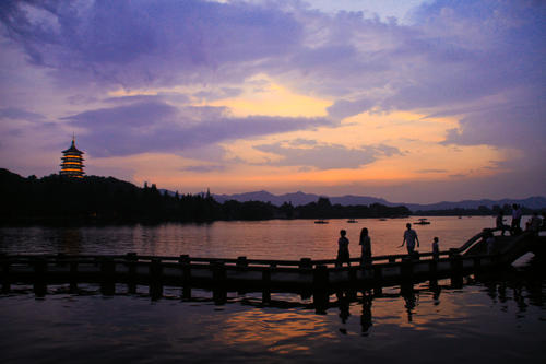 如诗如画的西湖