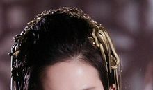 这一瞬间我想起她