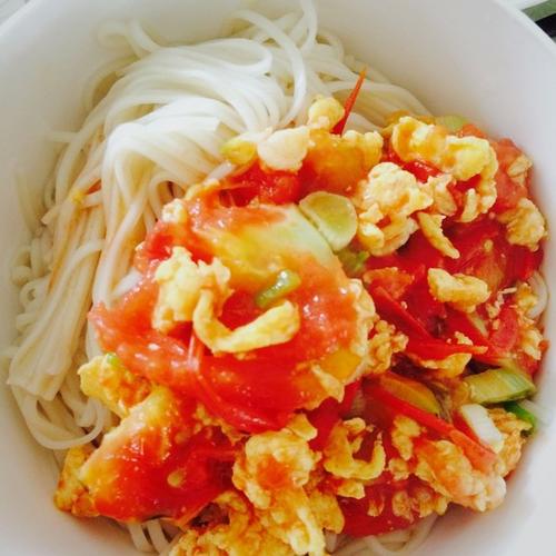 番茄和鸡蛋面