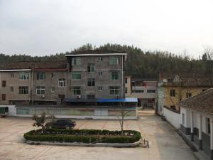 参观虎坊老革命基地