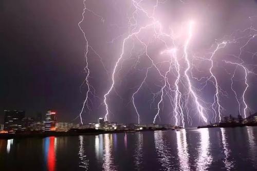雷雨