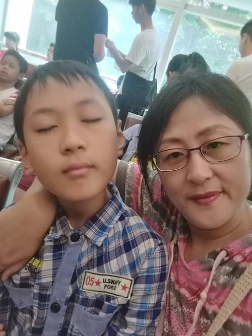 第一次戴眼镜