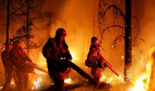 致敬英雄，不忘初心