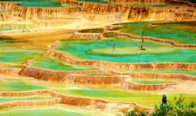 神奇的黄龙五彩池